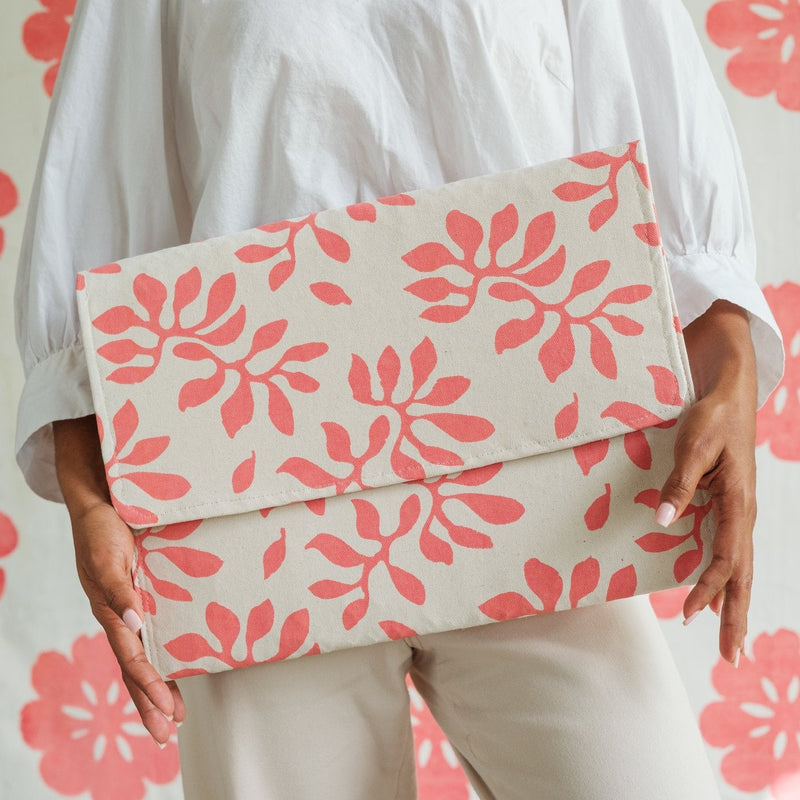 Oversized Clutch - Karisi Print