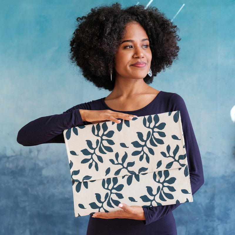 Oversized Clutch - Karisi Print