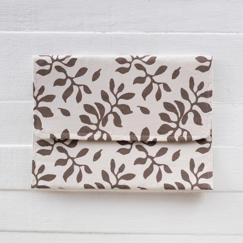 Oversized Clutch - Karisi Print