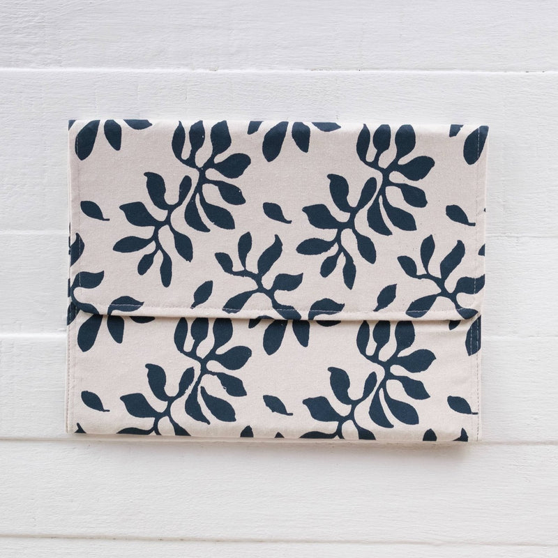 Oversized Clutch - Karisi Print