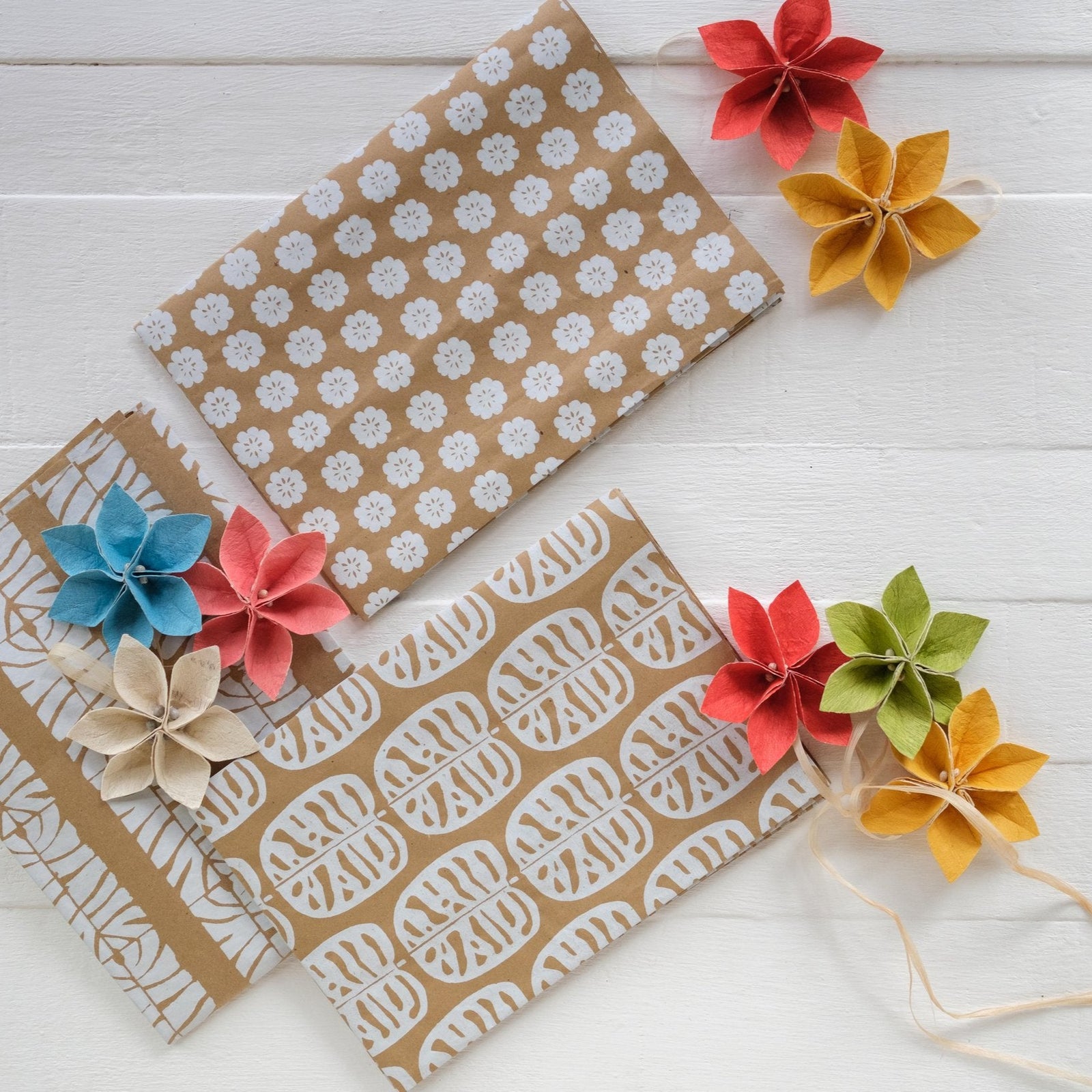 Kartos Marine Life Wrapping Paper - Italian Designed With Golden Powder Accents, 2 Sheets