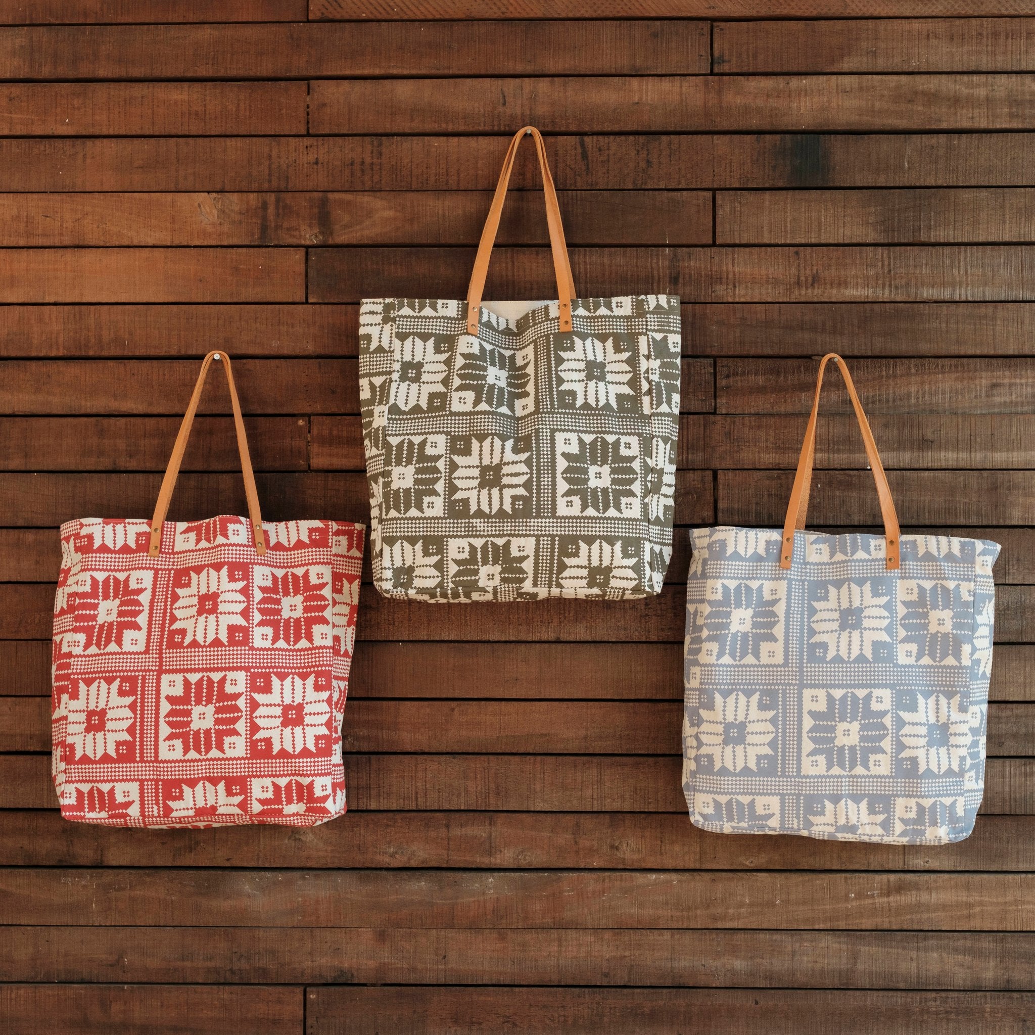 Super Tote, Seniuci Flower