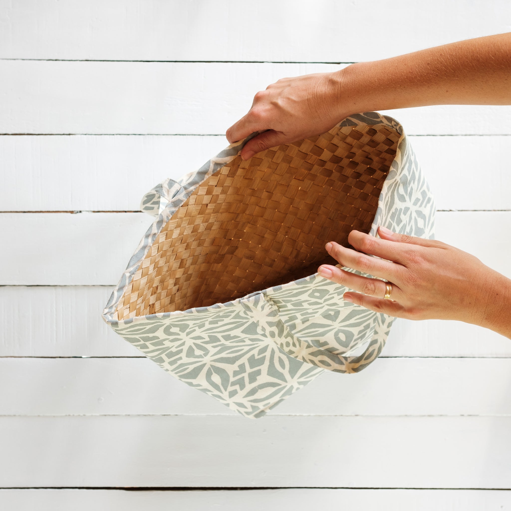 Handprinted & Handwoven Beach Bag - Balekana Print